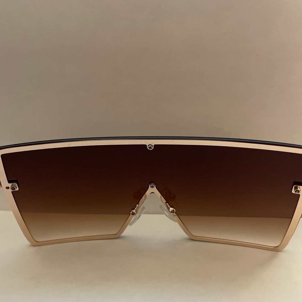 Oversized Square Shield Sunglasses – Brown Gradient Lens - Picture 4 of 5
